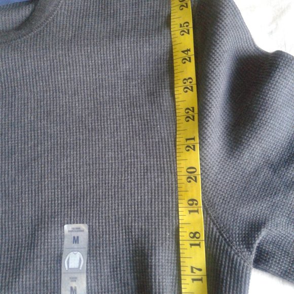 mens med.long sleeve t-shirt/sweater nwt old navy brand - Picture 7 of 8
